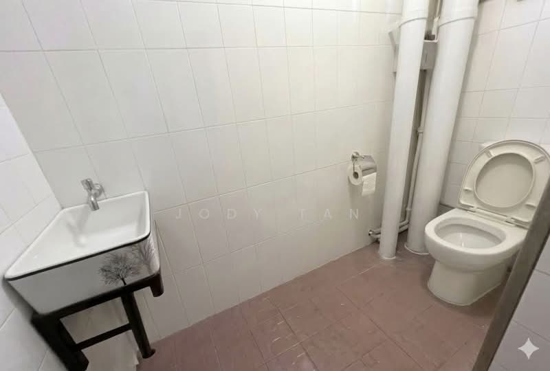 542 Serangoon North Avenue 4, 542 Serangoon North Avenue 4, 3 Bedrooms, 1,668 sqft, HDB Flat For Sale, by Jody Tan, 500223771 - Bathroom - PropertyGuru.com.sg
