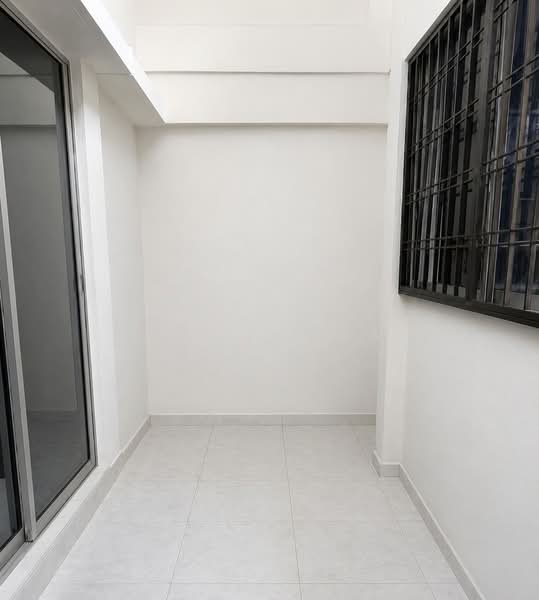 542 Serangoon North Avenue 4, 542 Serangoon North Avenue 4, 3 Bedrooms, 1,668 sqft, HDB Flat For Sale, by Jody Tan, 500223771 - Balcony - PropertyGuru.com.sg