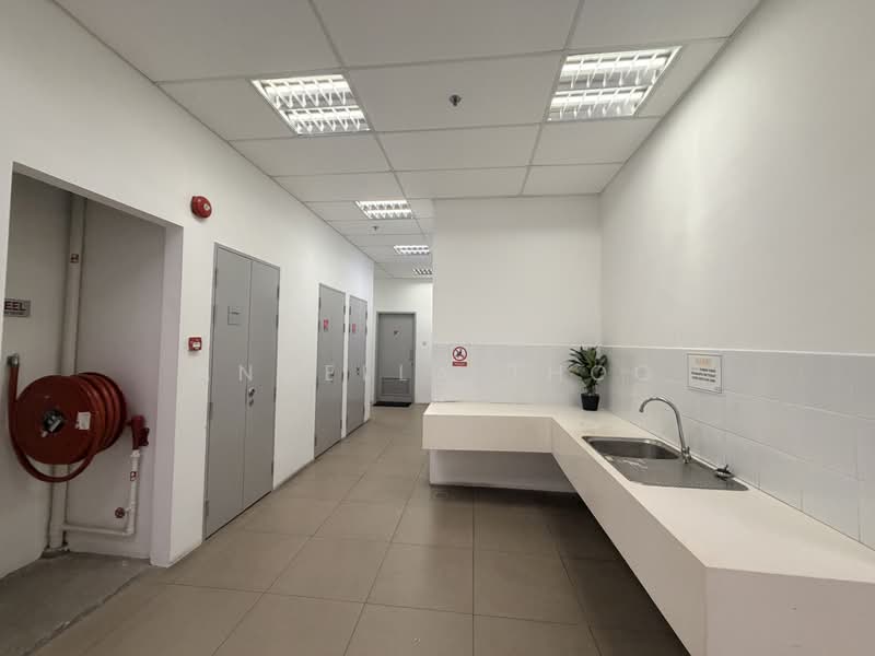 UB Point, 61 Ubi Avenue 1, 4,897 sqft, Light Industrial (B1) For Sale, by Angella Thoo, 500223774 - Corridor - CommercialGuru.com.sg
