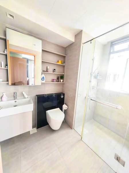Parc Life, 25 Sembawang Crescent, 3 Bedrooms, 1,001 sqft, Executive Condominium For Sale, by Noel DRAGON Tan, 500223786 - Bathroom - PropertyGuru.com.sg