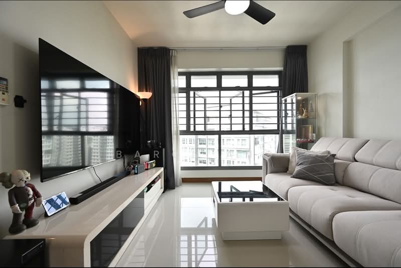 316A Punggol Way, 316A Punggol Way, 3 Bedrooms, 1,001 sqft, HDB Flat For Sale, by Baron Ang, 500223792 - Living Room - PropertyGuru.com.sg