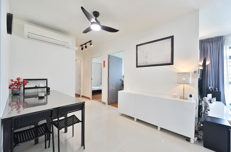 316A Punggol Way, 316A Punggol Way, 3 Bedrooms, 1,001 sqft, HDB Flat For Sale, by Baron Ang, 500223792 - Living Room - PropertyGuru.com.sg