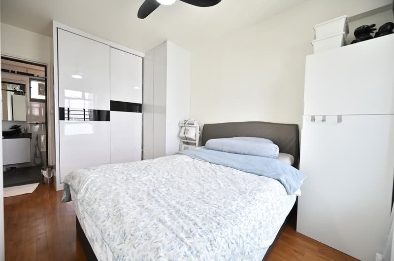 316A Punggol Way, 316A Punggol Way, 3 Bedrooms, 1,001 sqft, HDB Flat For Sale, by Baron Ang, 500223792 - Master bedroom - PropertyGuru.com.sg