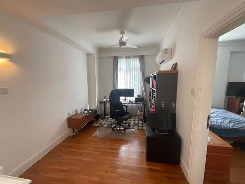 Kew Green, 37 Kew Crescent, 4 Bedrooms, 3,885 sqft, Condominium For Sale, by Marie Gates, 500223794 - Family room or office on 2nd floor - PropertyGuru.com.sg