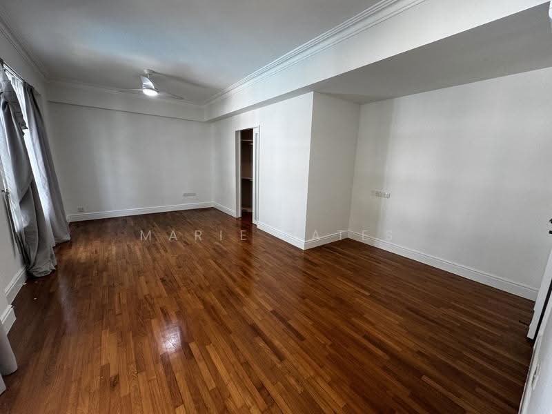 Kew Green, 37 Kew Crescent, Bedok / Upper East Coast, 4 Bedrooms, 3,885 sqft, Condominium For Sale, by Marie Gates, 500223794 - Huge Master with ensuite and walk in - PropertyGuru.com.sg