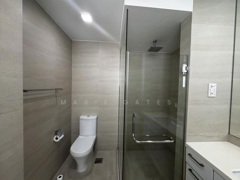 Kew Green, 37 Kew Crescent, Bedok / Upper East Coast, 4 Bedrooms, 3,885 sqft, Condominium For Sale, by Marie Gates, 500223794 - Renovated master - PropertyGuru.com.sg