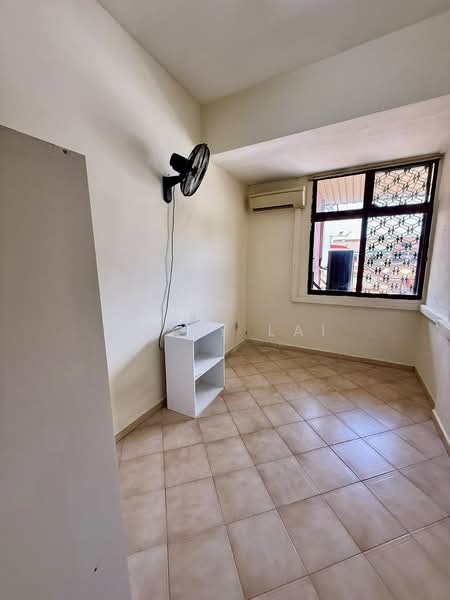 Sai Ho Building, 777 Upper Serangoon Road, Room Rental, 100 sqft, Apartment For Rent, by Emily Lai, 500223801 - Interior - PropertyGuru.com.sg