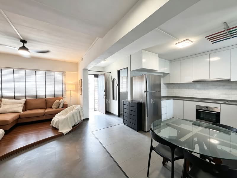 51 Teban Gardens Road, 51 Teban Gardens Road, 4 Bedrooms, 1,572 sqft, HDB Flat For Sale, by Elson Wang, 500223805 - Living Room - PropertyGuru.com.sg