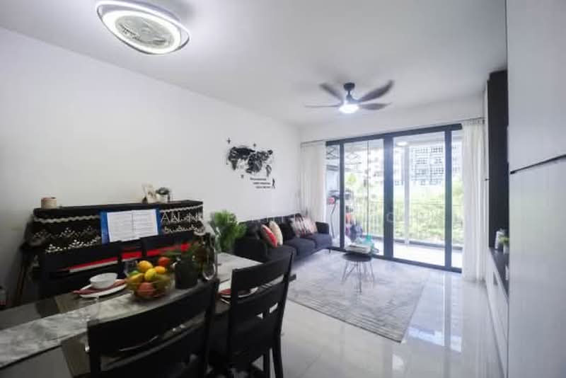 Parc Centros, 82 Punggol Central, 3 Bedrooms, 990 sqft, Condominium For Sale, by Ryan Chin 陈世川, 500223807 - Living Room - PropertyGuru.com.sg