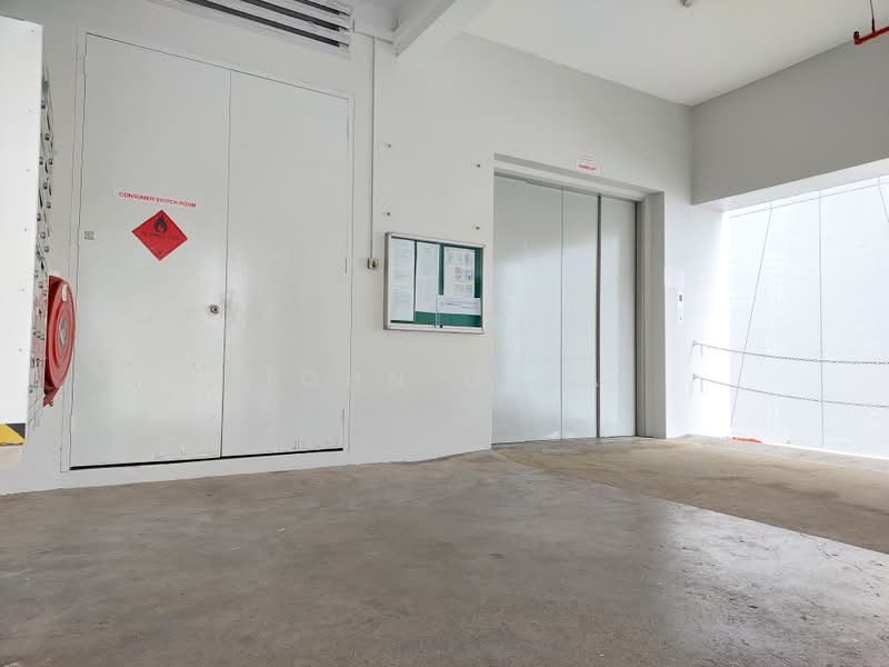 Minwa Industrial Building, 39 Genting Lane, Macpherson / Potong Pasir, 1,304 sqft, Light Industrial (B1) For Rent, by John Chia, 500223837 - Corridor - CommercialGuru.com.sg