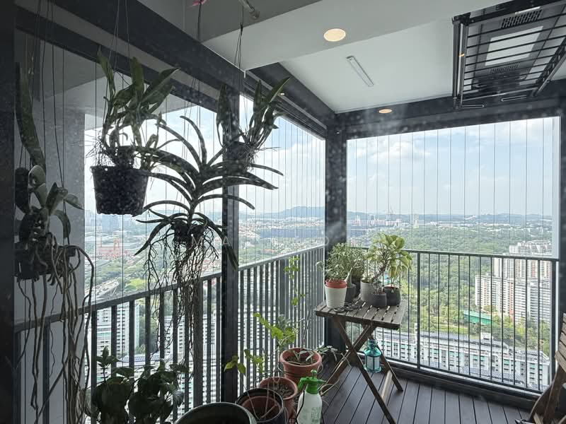 311C Clementi Avenue 4, 311C Clementi Avenue 4, 3 Bedrooms, 883 sqft, HDB Flat For Sale, by May Loh, 500223840 - Balcony - PropertyGuru.com.sg