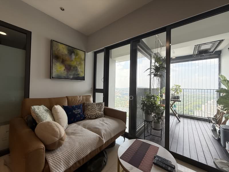 311C Clementi Avenue 4, 311C Clementi Avenue 4, 3 Bedrooms, 883 sqft, HDB Flat For Sale, by May Loh, 500223840 - Living Room - PropertyGuru.com.sg