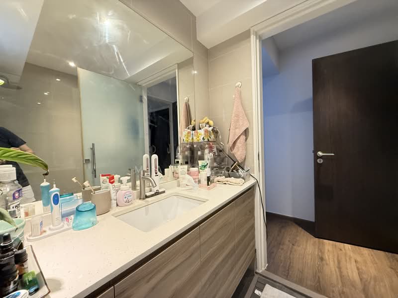 311C Clementi Avenue 4, 311C Clementi Avenue 4, 3 Bedrooms, 883 sqft, HDB Flat For Sale, by May Loh, 500223840 - Bathroom - PropertyGuru.com.sg