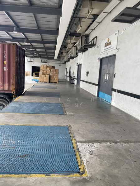 Paya Lebar 178, 178 Paya Lebar Road, 1,399 sqft, Light Industrial (B1) For Rent, by Wong Lay Hong Jen, 500223841 - Exterior - CommercialGuru.com.sg