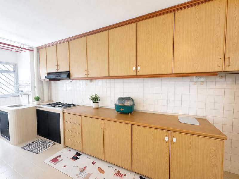 318 Ubi Avenue 1, 318 Ubi Avenue 1, 3 Bedrooms, 904 sqft, HDB Flat For Sale, by Jialing Kho, 500223842 - Kitchen - PropertyGuru.com.sg