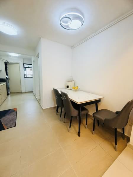 91 Lorong 3 Toa Payoh, 91 Lorong 3 Toa Payoh, 2 Bedrooms, 732 sqft, HDB Flat For Sale, by Linda Loh, 500223848 - Dining Room - PropertyGuru.com.sg