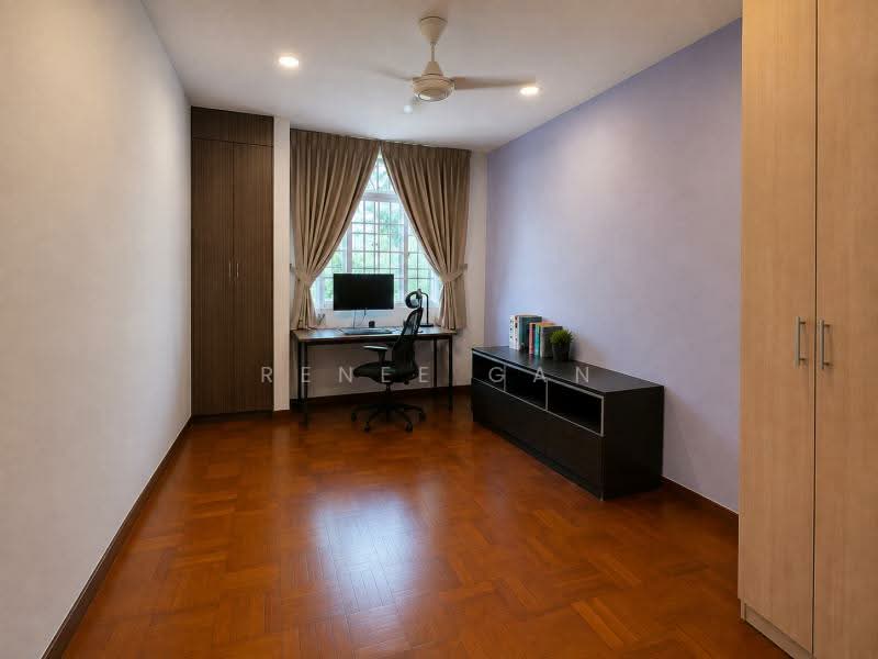 Renovated prime holland locale terrace / 1km Henry Park/ Expansion potential, Mt Sinai Holland Grove Moonbeam Terrace Grove Dr, 4 Bedrooms, 2,740 sqft, Terraced House For Sale, by Renee Gan, 500223852 - Study - PropertyGuru.com.sg
