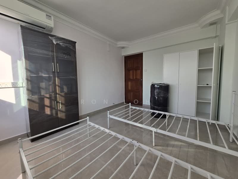 505 Bedok North Avenue 3, 505 Bedok North Avenue 3, Room Rental, 250 sqft, HDB Flat For Rent, by Ron Loh, 500223858 - Bedroom - PropertyGuru.com.sg