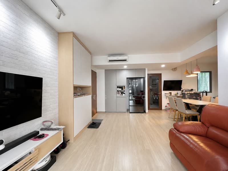 The Visionaire, 194 Canberra Drive, 3 Bedrooms, 1,119 sqft, Executive Condominium For Sale, by Ernest Low, 500223865 - Living Room - PropertyGuru.com.sg