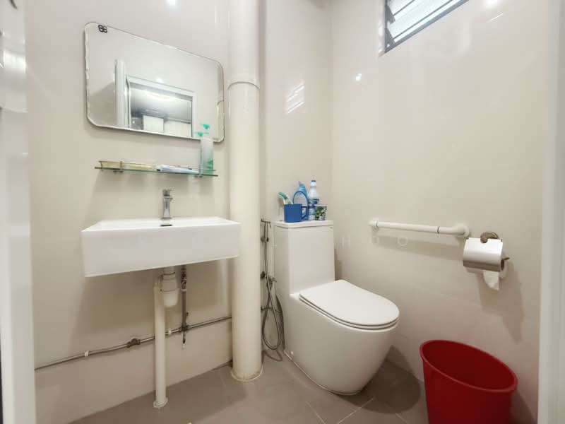 523 Serangoon North Avenue 4, 523 Serangoon North Avenue 4, 4 Bedrooms, 1,313 sqft, HDB Flat For Sale, by Rachel Khoo, 500223866 - Bathroom - PropertyGuru.com.sg