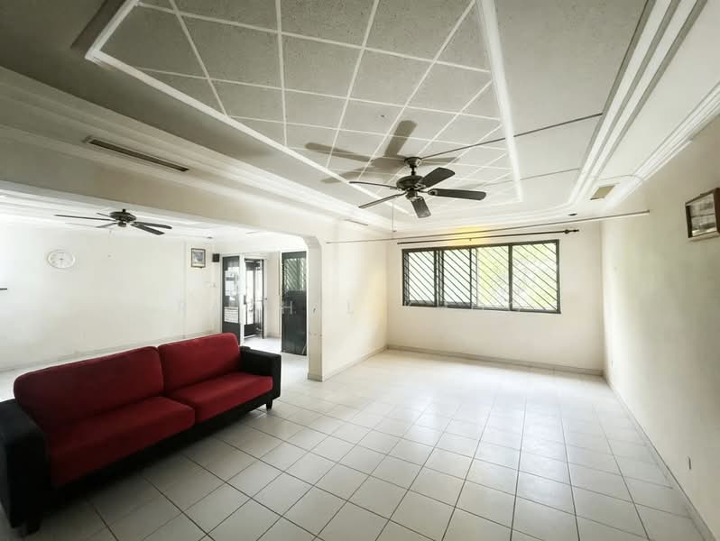523 Serangoon North Avenue 4, 523 Serangoon North Avenue 4, 4 Bedrooms, 1,313 sqft, HDB Flat For Sale, by Rachel Khoo, 500223866 - Living Room - PropertyGuru.com.sg