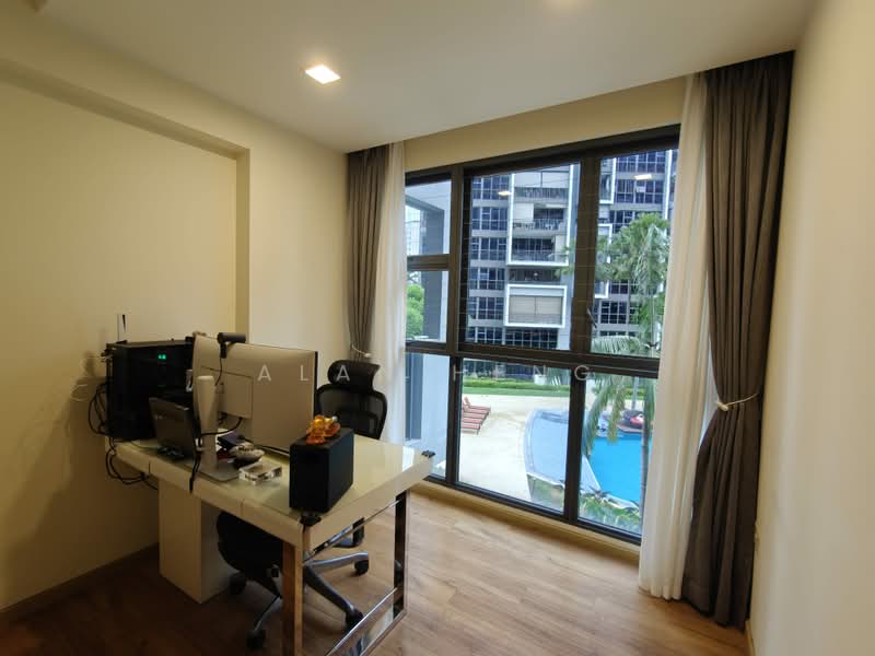 Prive, 35 Punggol Field, 3 Bedrooms, 1,055 sqft, Executive Condominium For Sale, by Alan Heng, 500223870 - Common bedroom - PropertyGuru.com.sg