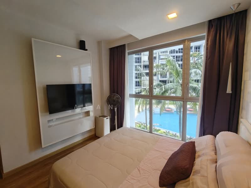 Prive, 35 Punggol Field, 3 Bedrooms, 1,055 sqft, Executive Condominium For Sale, by Alan Heng, 500223870 - Master Bedroom - PropertyGuru.com.sg