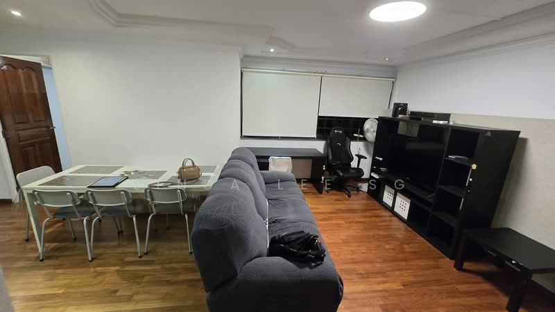 129 Rivervale Street, 129 Rivervale Street, 3 Bedrooms, 1,076 sqft, HDB Flat For Sale, by Linda Lee SG, 500223872 - Living Room - PropertyGuru.com.sg
