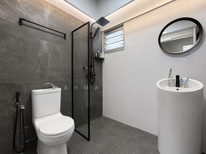 355A Anchorvale Lane, 355A Anchorvale Lane, 3 Bedrooms, 1,001 sqft, HDB Flat For Sale, by Rahmat MBA, 500223890 - Common Bathroom - PropertyGuru.com.sg
