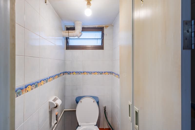 21 Chai Chee Road, 21 Chai Chee Road, 2 Bedrooms, 700 sqft, HDB Flat For Sale, by Jiayu Ng, 500223891 - Bathroom - PropertyGuru.com.sg