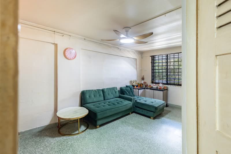 21 Chai Chee Road, 21 Chai Chee Road, 2 Bedrooms, 700 sqft, HDB Flat For Sale, by Jiayu Ng, 500223891 - Living Room - PropertyGuru.com.sg