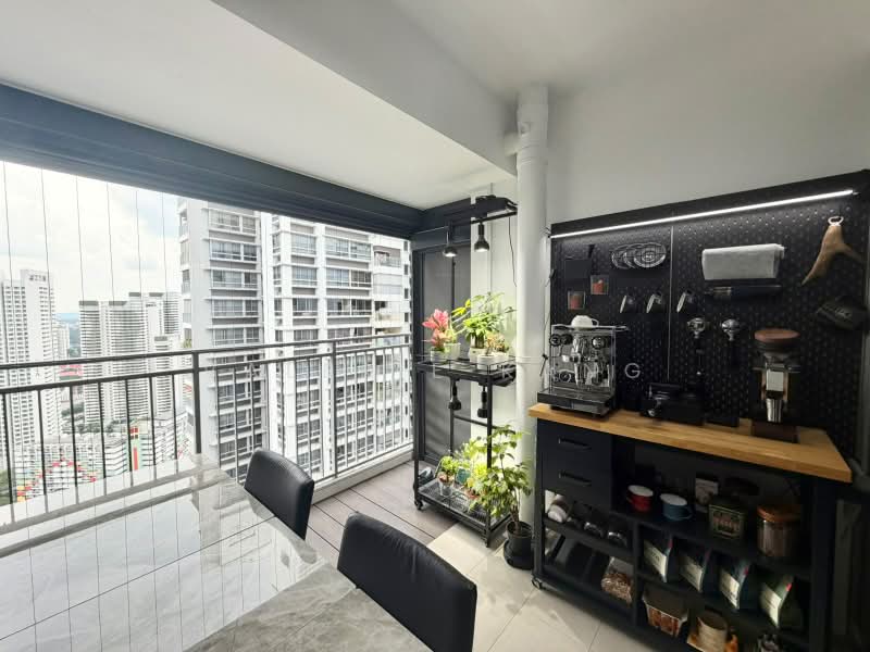 138B Lorong 1A Toa Payoh, 138B Lorong 1A Toa Payoh, 3 Bedrooms, 980 sqft, HDB Flat For Sale, by Valerie Kang, 500223894 - Balcony - PropertyGuru.com.sg