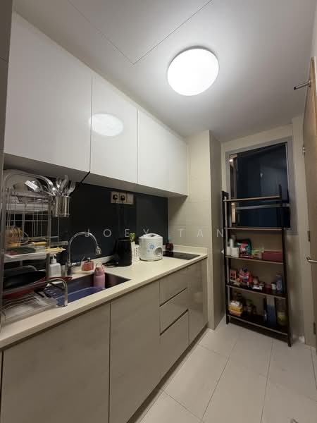 The Santorini, 21 Tampines Street 86, 1 Bedroom, 527 sqft, Condominium For Sale, by Joey Tan, 500223927 - Kitchen - PropertyGuru.com.sg