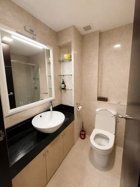 Niven Loft, 70 Niven Road, 3 Bedrooms, 1,033 sqft, Apartment For Rent, by Nicholas Toh, 500223932 - Bathroom - PropertyGuru.com.sg