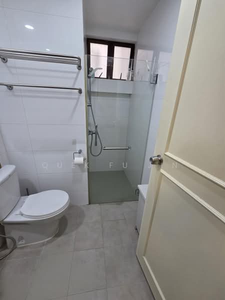 Tanglin Park, 5C Ridley Park, 2 Bedrooms, 1,033 sqft, Condominium For Sale, by Quek Fu Jin, 500223933 - Bathroom - PropertyGuru.com.sg