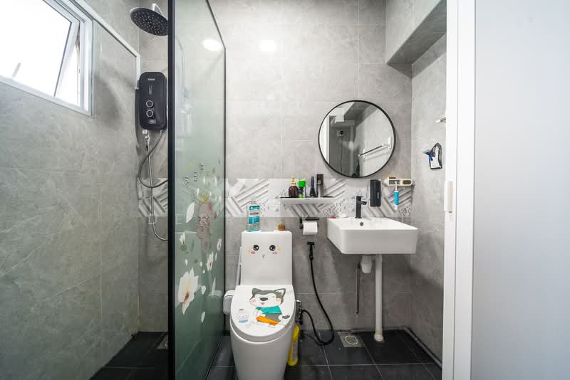 201A Compassvale Drive, 201A Compassvale Drive, 3 Bedrooms, 969 sqft, HDB Flat For Sale, by Derrick Tai, 500223935 - Bathroom - PropertyGuru.com.sg
