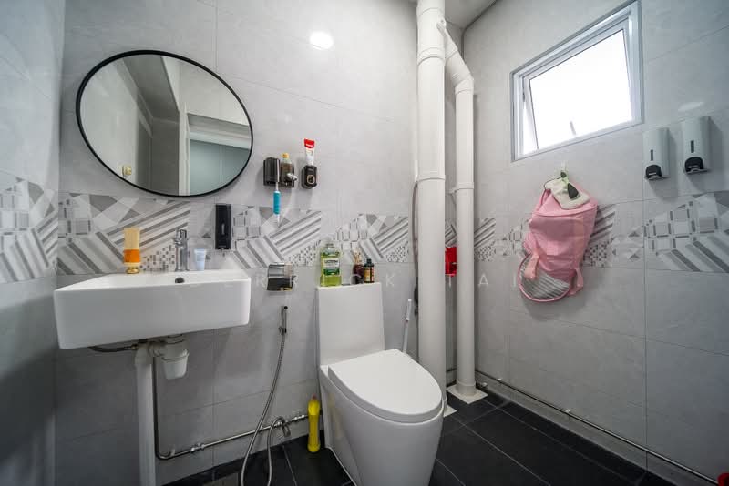 201A Compassvale Drive, 201A Compassvale Drive, 3 Bedrooms, 969 sqft, HDB Flat For Sale, by Derrick Tai, 500223935 - Bathroom - PropertyGuru.com.sg