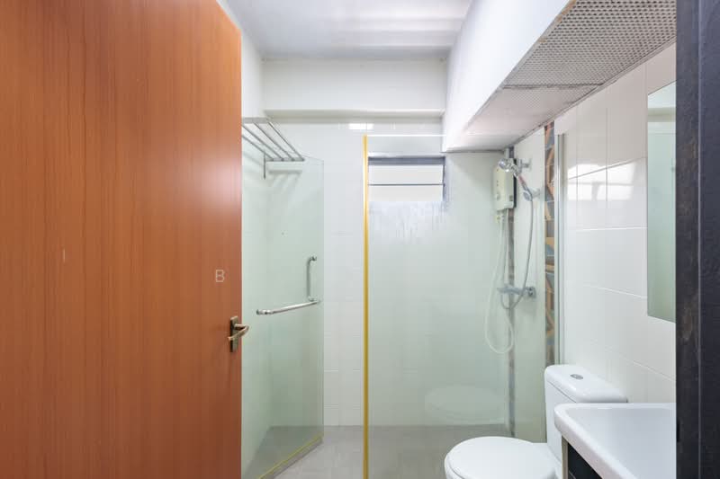 426A Yishun Avenue 11, 426A Yishun Avenue 11, 3 Bedrooms, 1,206 sqft, HDB Flat For Sale, by Belva Tan, 500223939 - Bathroom - PropertyGuru.com.sg