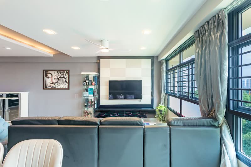 426A Yishun Avenue 11, 426A Yishun Avenue 11, 3 Bedrooms, 1,206 sqft, HDB Flat For Sale, by Belva Tan, 500223939 - Living Room - PropertyGuru.com.sg