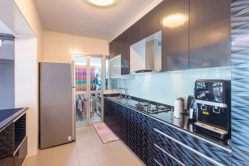 426A Yishun Avenue 11, 426A Yishun Avenue 11, 3 Bedrooms, 1,206 sqft, HDB Flat For Sale, by Belva Tan, 500223939 - Kitchen - PropertyGuru.com.sg