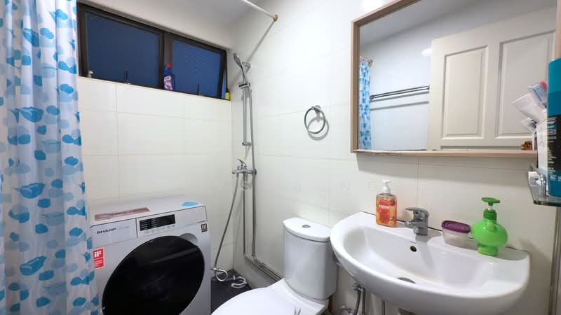 Bayshore Park, 50 Bayshore Road, 2 Bedrooms, 936 sqft, Condominium For Sale, by Alyssa Ng, 500223947 - Bathroom - PropertyGuru.com.sg