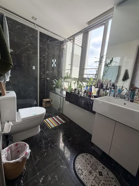 Flamingo Valley, 460 Siglap Road, 3 Bedrooms, 1,152 sqft, Condominium For Sale, by Alvin Tyh, 500223961 - Bathroom - PropertyGuru.com.sg