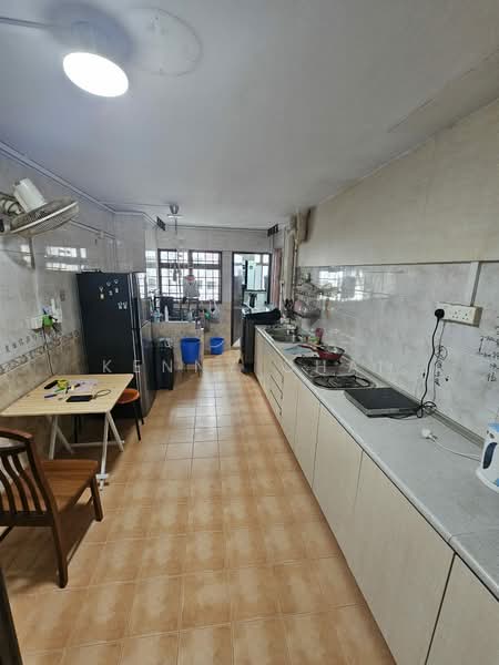 20 Hougang Avenue 3, 20 Hougang Avenue 3, 3 Bedrooms, 786 sqft, HDB Flat For Sale, by Kenny Chai, 500223964 - Kitchen - PropertyGuru.com.sg