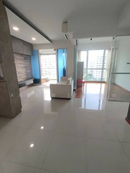 The Tampines Trilliant, 29 Tampines Central 7, 3 Bedrooms, 872 sqft, Executive Condominium For Rent, by Andrew Teo T W, 500223969 - Living Room - PropertyGuru.com.sg