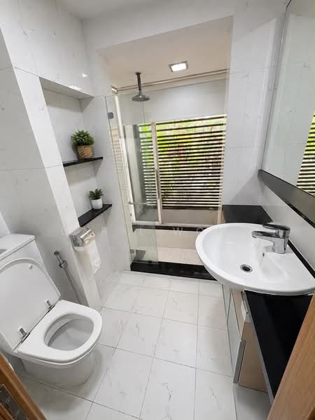 Savannah Condopark, 37 Simei Rise, Room Rental, 120 sqft, Condominium For Rent, by Daryl Wong, 500223970 - Bathroom - PropertyGuru.com.sg