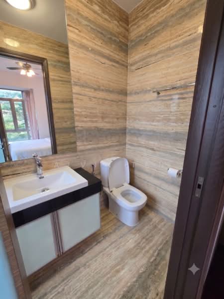 Ria Apartments, 1 Jalan Pasir Ria, 3 Bedrooms, 1,055 sqft, Apartment For Sale, by Alvin Tan, 500223973 - Master Bathroom - PropertyGuru.com.sg