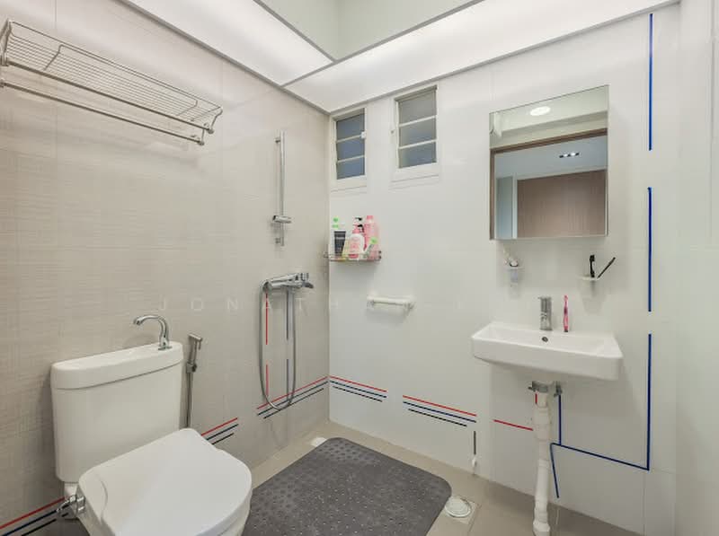 620A Tampines Street 61, 620A Tampines Street 61, 3 Bedrooms, 1,001 sqft, HDB Flat For Sale, by Jonathan Koh, 500224000 - Bathroom - PropertyGuru.com.sg
