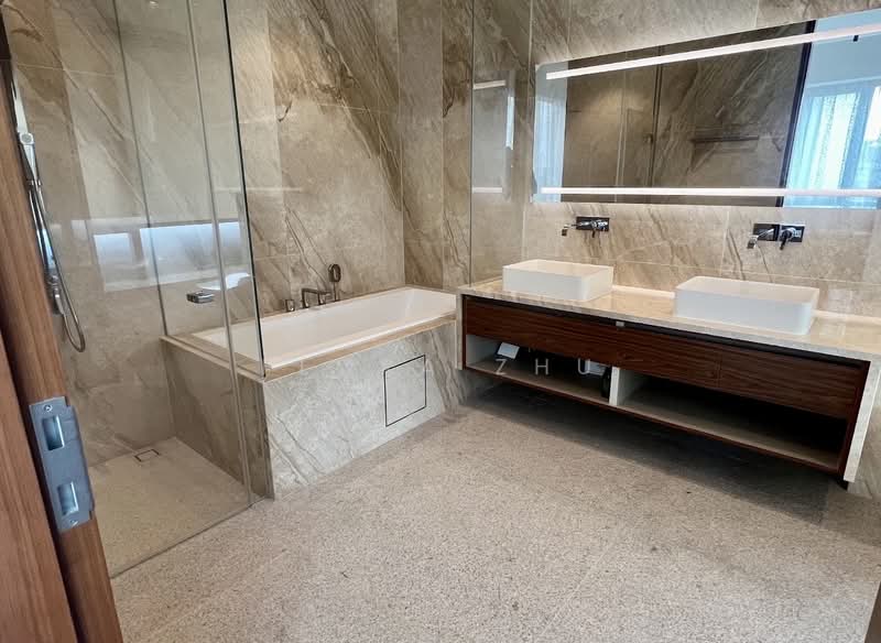 Skyline @ Orchard Boulevard, 23 Angullia Park, 4 Bedrooms, 3,100 sqft, Condominium For Sale, by Flora Zhu, 500224004 - Bathroom - PropertyGuru.com.sg