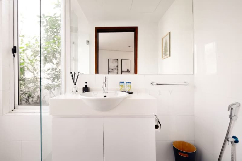 Helsinki Loft in Gallery House, 15 Lorong 24A Geylang, Studio, 800 sqft, Shophouse For Rent, by Riko Ashley, 500224005 - Bathroom - PropertyGuru.com.sg