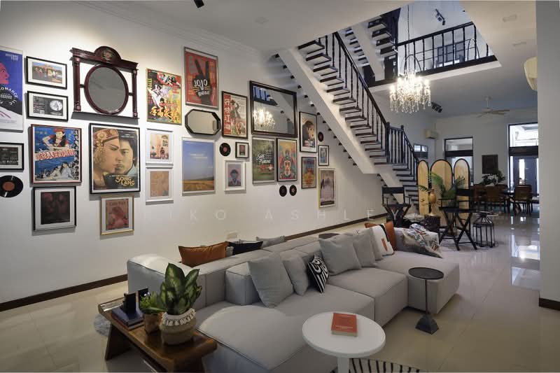 Neptune Studio in Palladium House, 10 Saunders Road, Studio, 403 sqft, Terraced House For Rent, by Riko Ashley, 500224009 - Living Room - PropertyGuru.com.sg